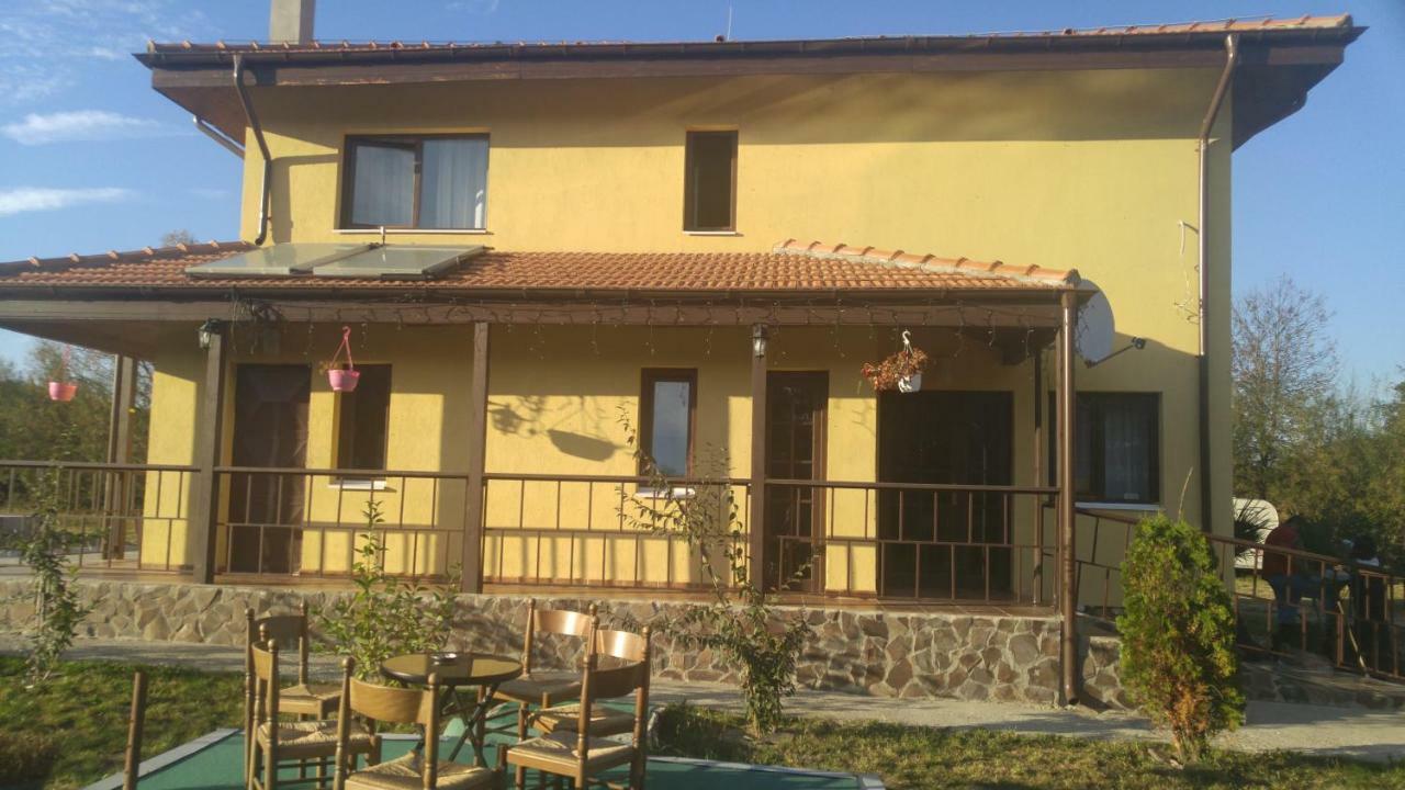 Pensiunea Casa Vanatorului Hotel Oteleni Ngoại thất bức ảnh