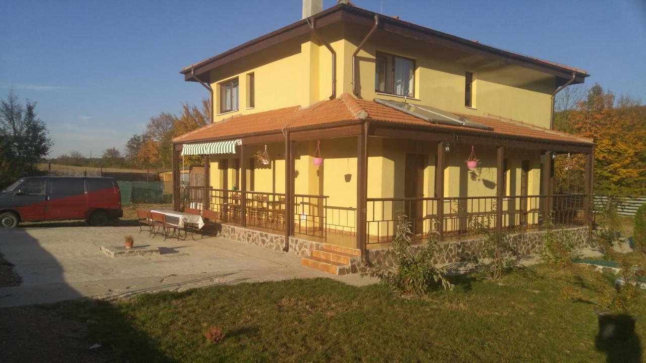 Pensiunea Casa Vanatorului Hotel Oteleni Ngoại thất bức ảnh